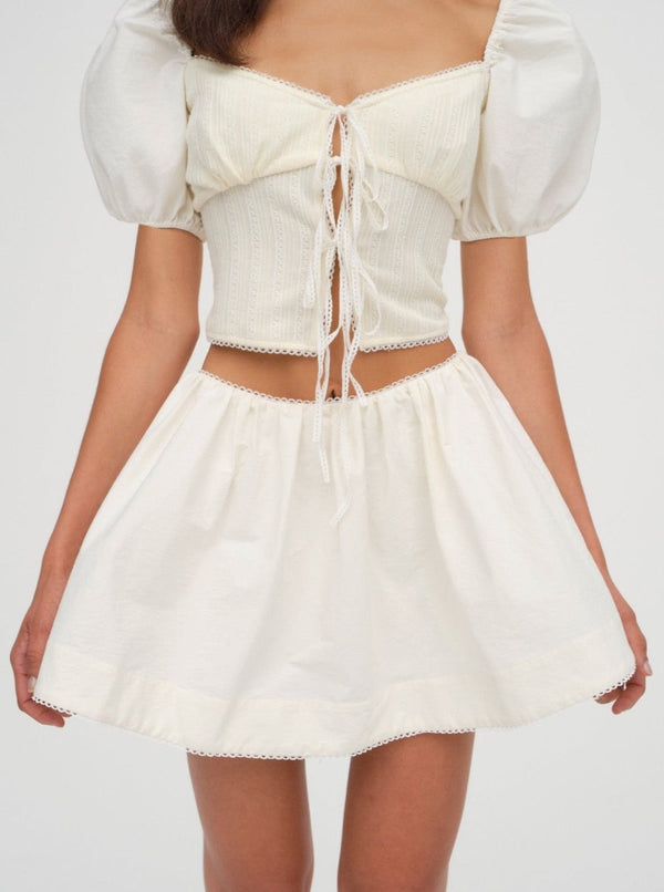 Billie Poplin Mini Skirt in Cream