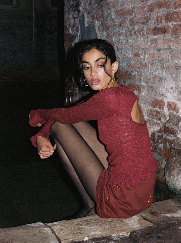 MICHAELA LONGSLEEVE TOP IN PORT SEQUIN