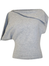 DRAPE TOP IN GRAY