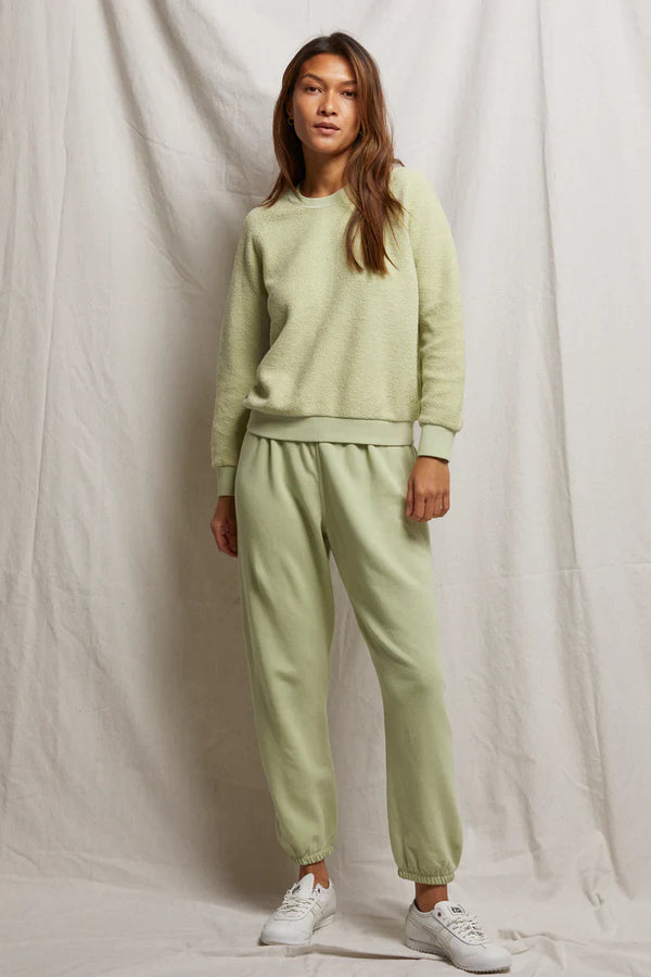 B25-JOHNNY EASY SWEATPANT IN PISTACHIO