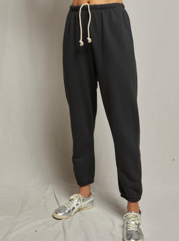 B25-JOHNNY IN VINTAGE BLACK