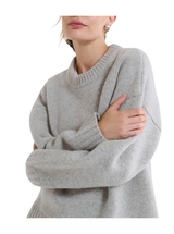 STUDIO SWEATER IN HEATHER GREY