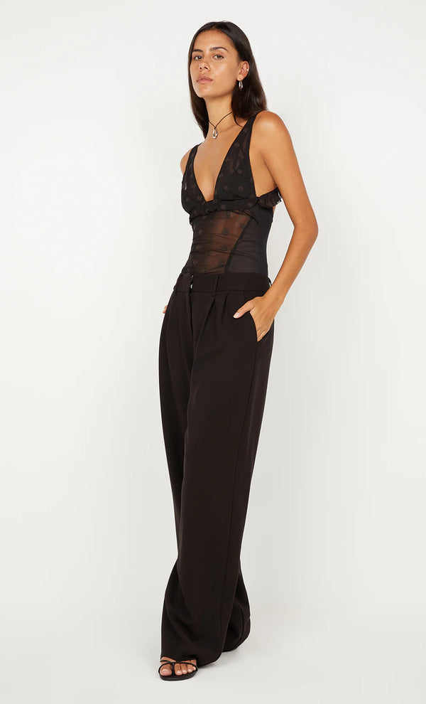 KARLA V NECK TOP IN BLACK/CHOC SPOT