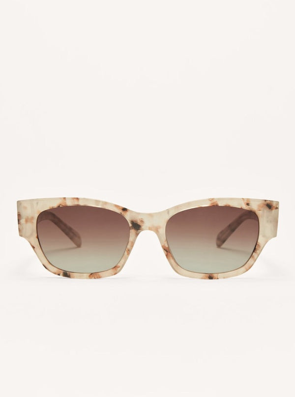 Roadtrip Polarized Sunglasses in Warm Sands Gradient