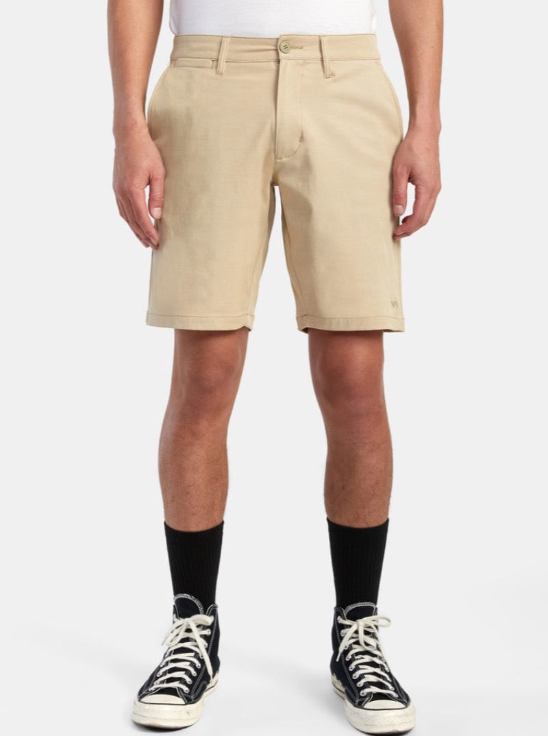 BACK IN HYBRID 19" SHORTS | 2 Colors