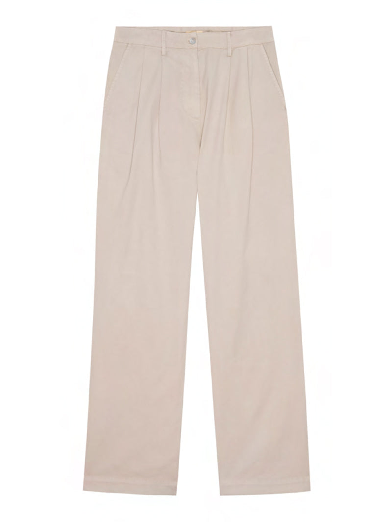 THE PLEATED CHINO TROUSER IN STONE