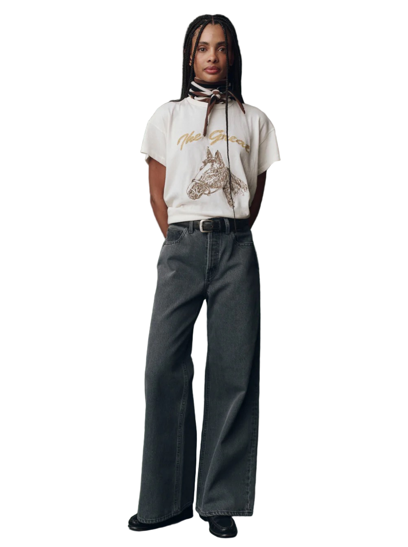 THE BOXY CREW HORSE EMBROIDERY IN WASHED WHITE